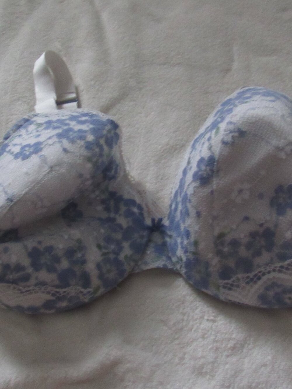 Cacique Lightly Lined Full Coverage White/Blue Bra 42D USED